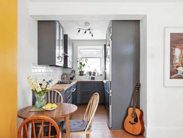 Flat for sale in London Borough of Lewisham, Greater London