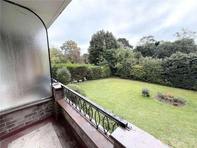 Flat for sale in West Cliff, Bournemouth