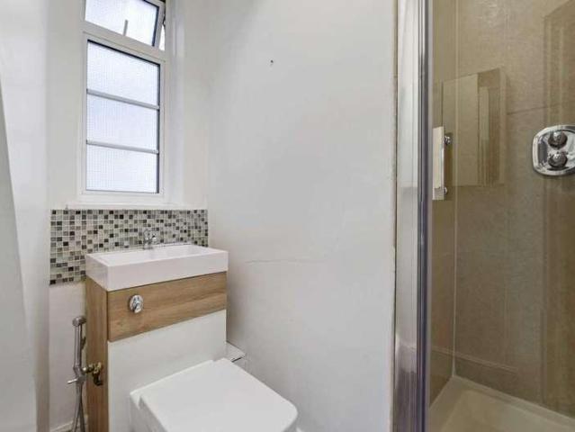 Flat for sale in Marylebone, Greater London