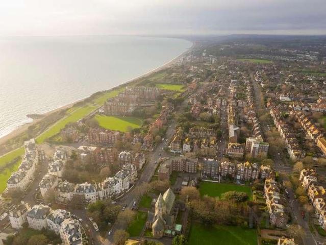 Flat for sale in Folkestone