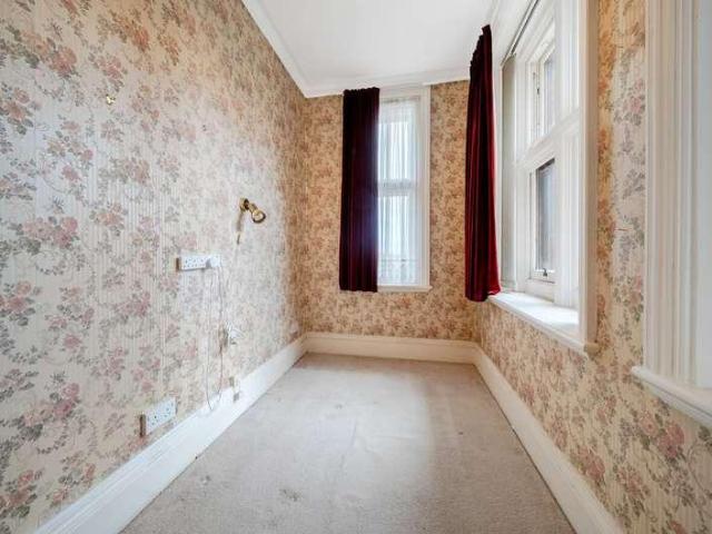 Flat for sale in Walton, Eastbridge