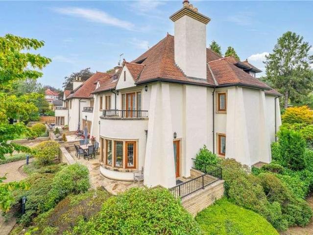 Flat for sale in Ilkley, West Yorkshire