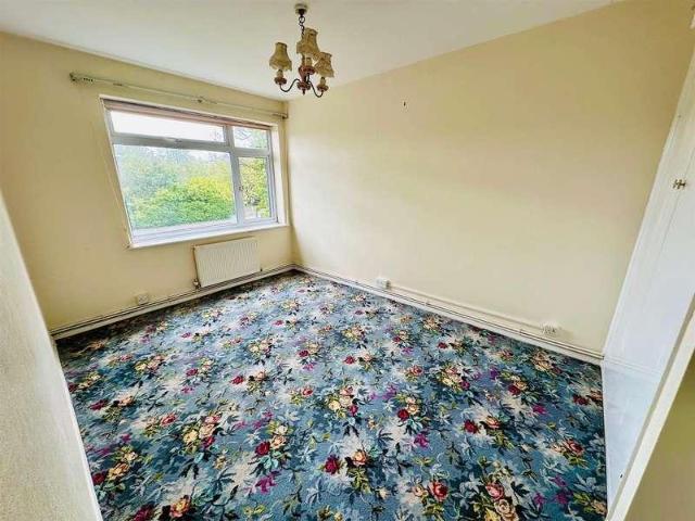 Flat for sale in Beckenham, Beckenham