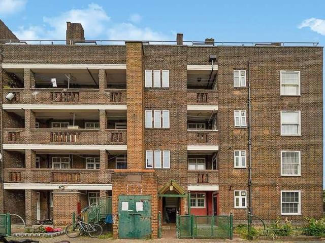 Flat for sale in Loughborough Junction, Greater London