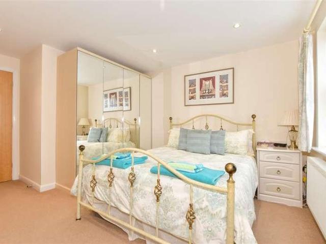 Flat for sale in Westgate-on-Sea, Acol