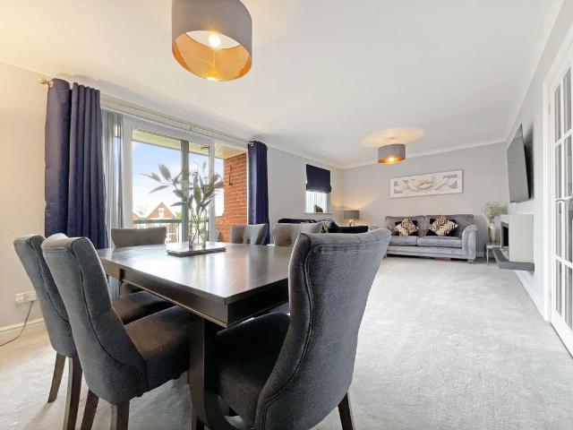 Flat for sale in Southport, Birkdale