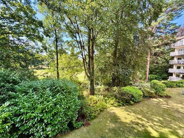 Flat for sale in Georgia, Greater Manchester