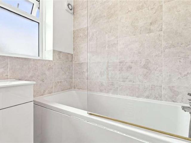 Flat for sale in Harringay Ladder, Greater London