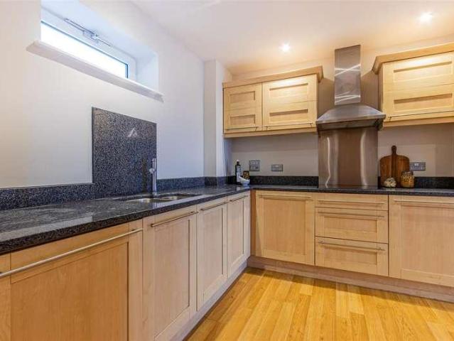 Flat for sale in Crockherbtown, Falcon Lodge