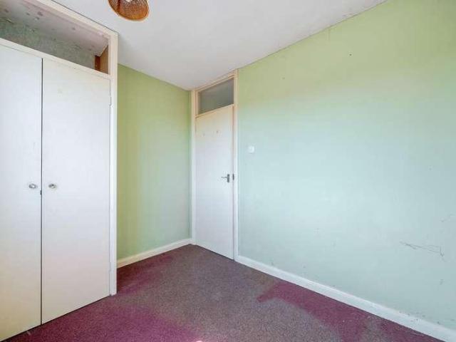 Flat for sale in Westborough, Surrey