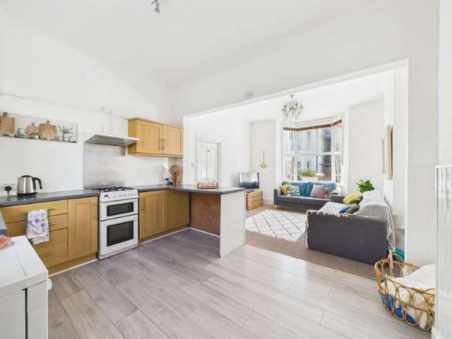 Flat for sale in West Worthing, Worthing