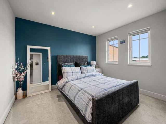 Flat for sale in Row Town, Surrey