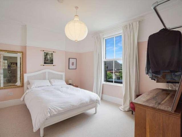 Flat for sale in Anerley, Greater London
