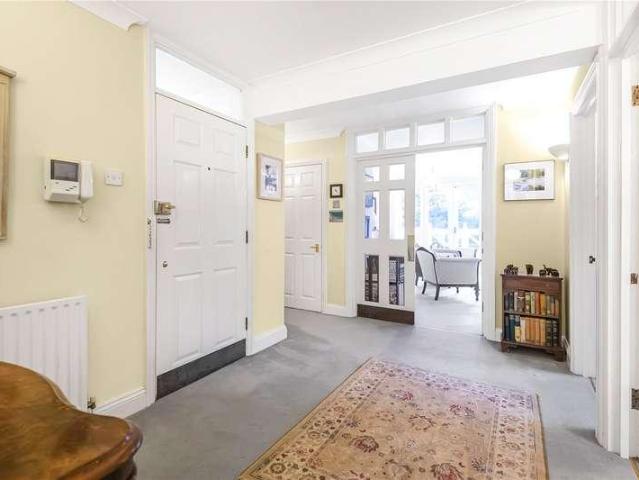 Flat for sale in Hadley Wood, Greater London