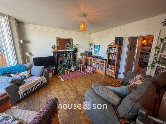Flat for sale in Bournemouth