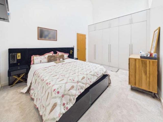 Flat for sale in St Matthew's, Old Wharf