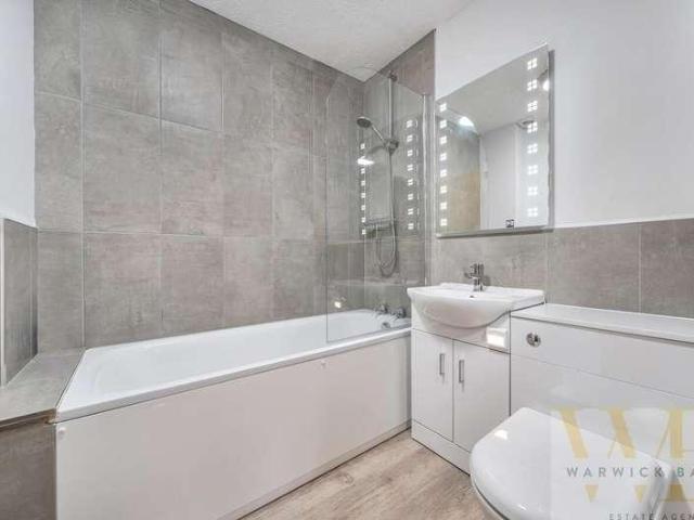 Flat for sale in Fishersgate, West Sussex