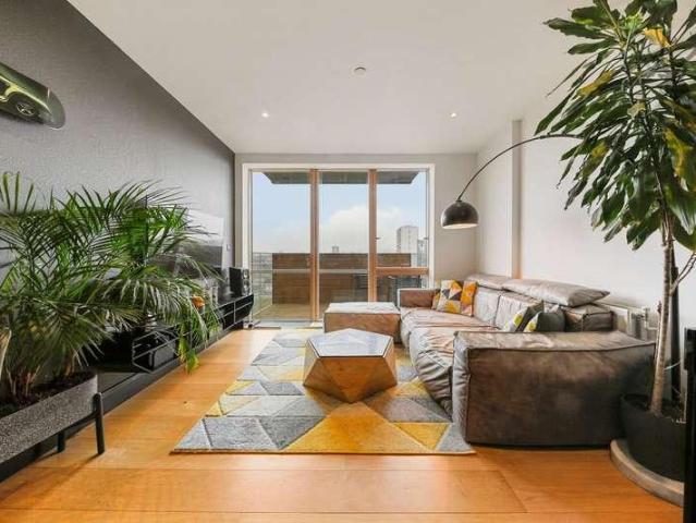 Flat for sale in Bromley-by-Bow, Poplar Grove