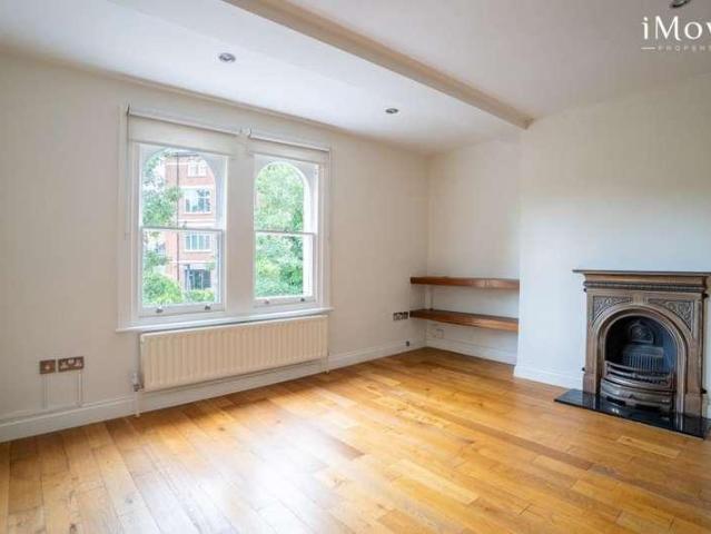 Flat for sale in Greater London