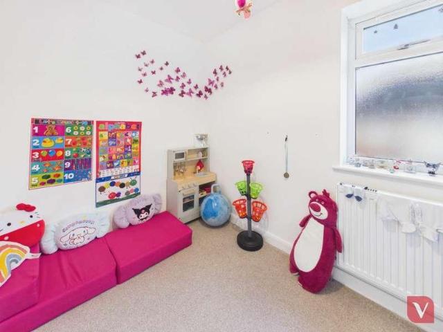 Flat for sale in High Town, Luton