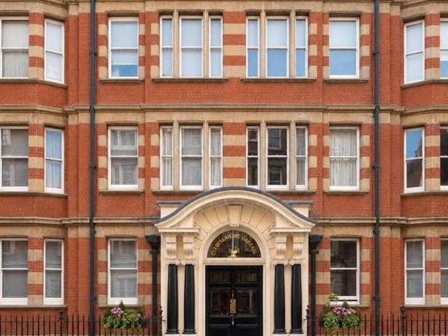 Flat for sale in Marylebone, Greater London