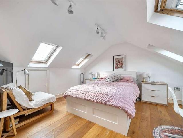 Flat for sale in Greater London