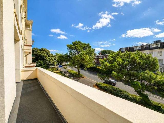 Flat for sale in West Cliff, Bournemouth
