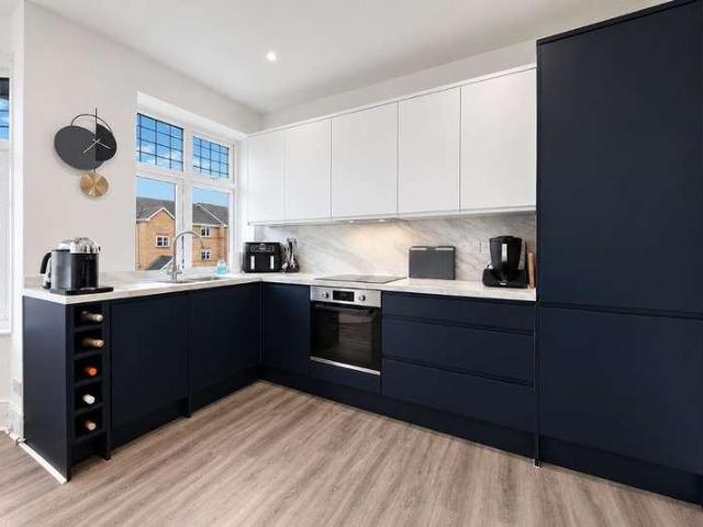 Flat for sale in Childs Hill, Greater London