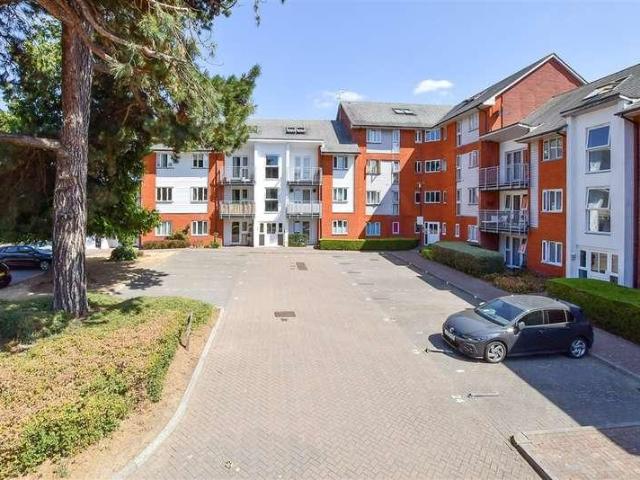 Flat for sale in Vinters Park, Midway