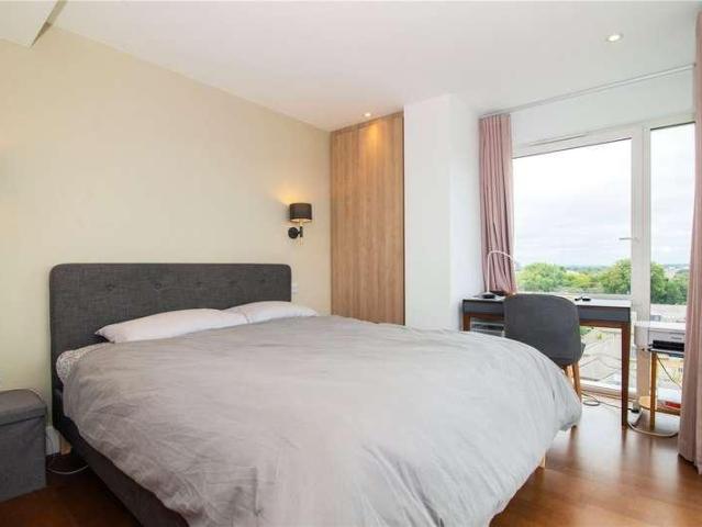 Flat for sale in Norbiton, Greater London