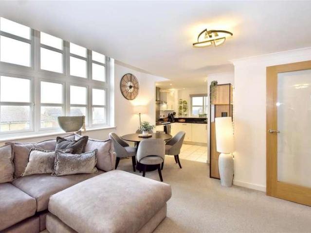 Flat for sale in Crumbles, Eastbourne