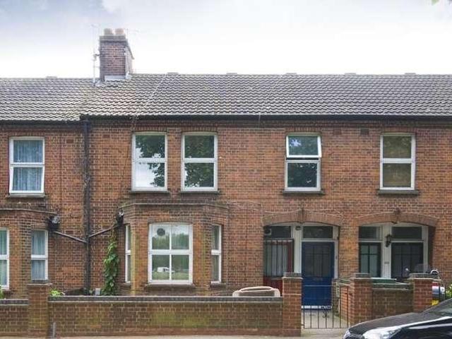 Flat for sale in Clapton, Lower Clapton