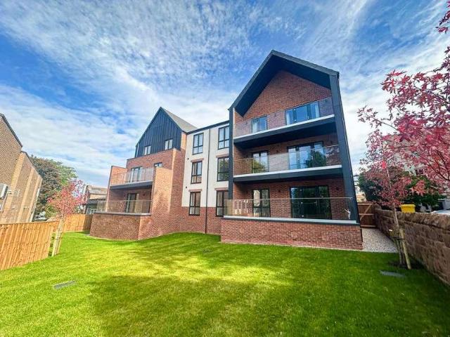 Flat for sale in Heswall, Wirral