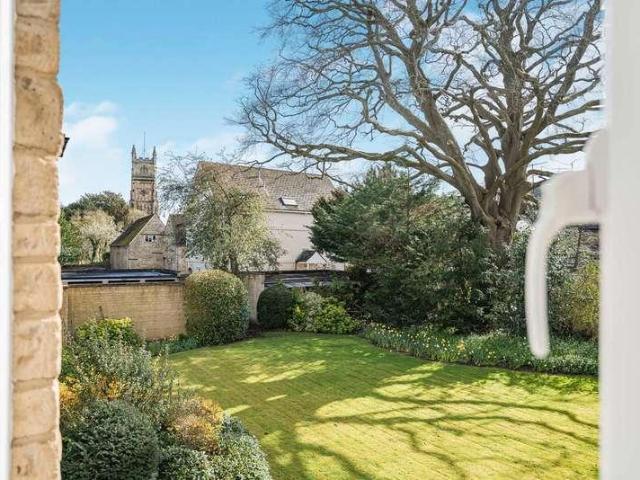 Flat for sale in Cirencester, Cotswold