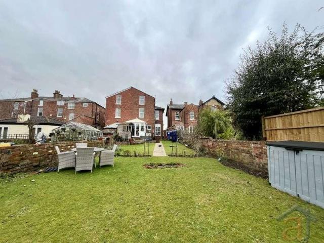 Flat for sale in Meols Cop, Southport