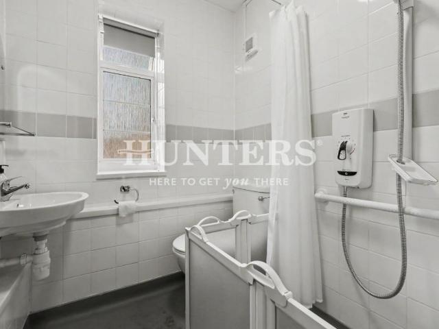 Flat for sale in Maida Vale, Greater London