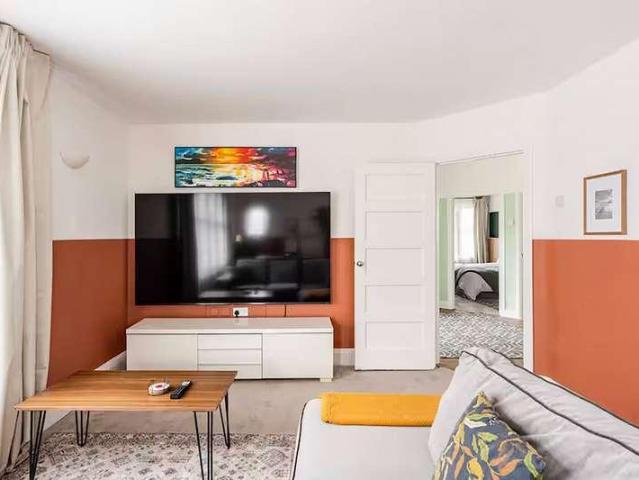 Flat for sale in Milton, Alton Barnes