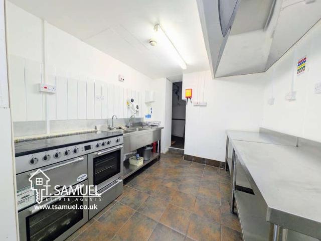 Flat for sale in Hilltop, Vale