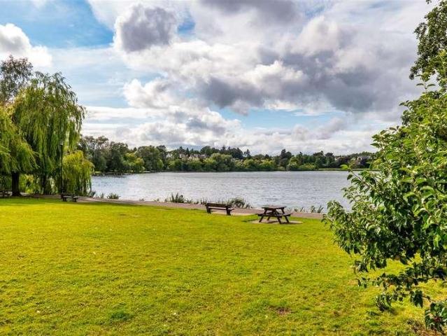 Flat for sale in Linlithgow, Scotland