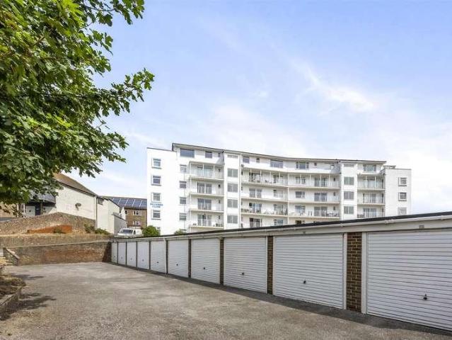 Flat for sale in Seaford, Iford