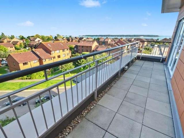 Flat for sale in Poole