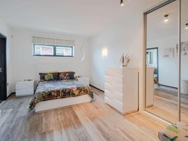 Flat for sale in Boscombe, Bournemouth