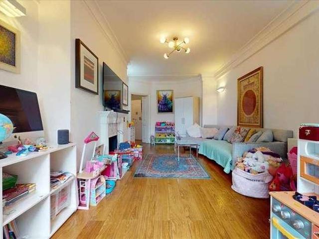 Flat for sale in Marylebone, Greater London