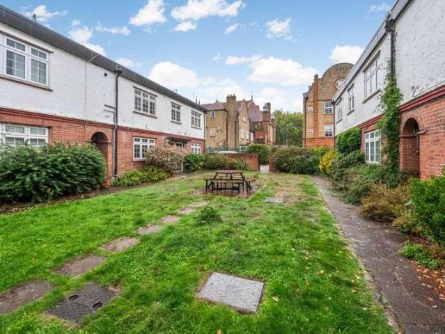 Flat for sale in London Borough of Bromley, Greater London