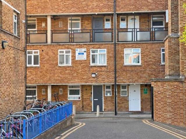 Flat for sale in St. George in the East, Shadwell
