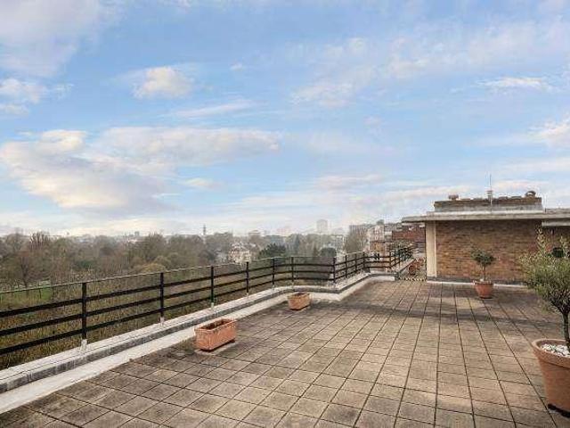 Flat for sale in St. John's Wood, Greater London