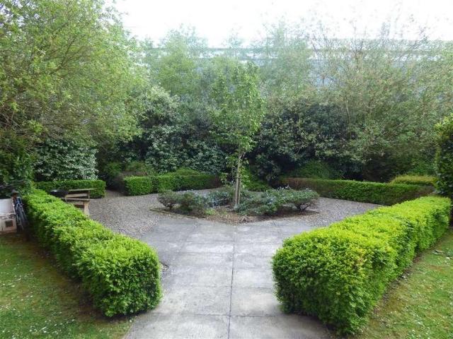 Flat for sale in Slough
