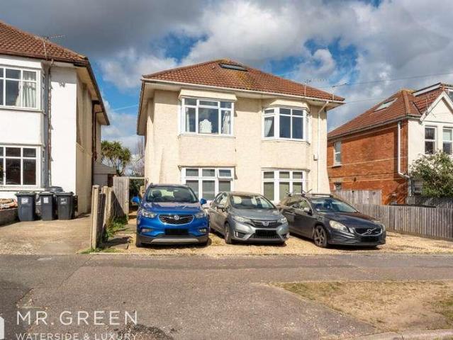 Flat for sale in Bournemouth
