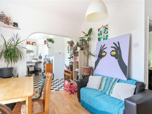 Flat for sale in Clapton, Lower Clapton