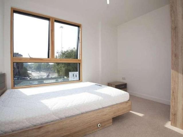 Flat for sale in Coley, Reading